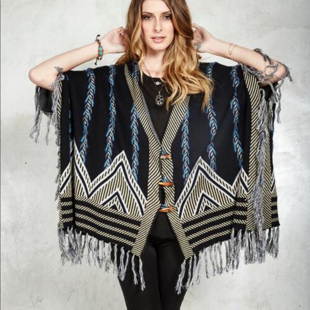Gypsy 05 hooded fringe poncho